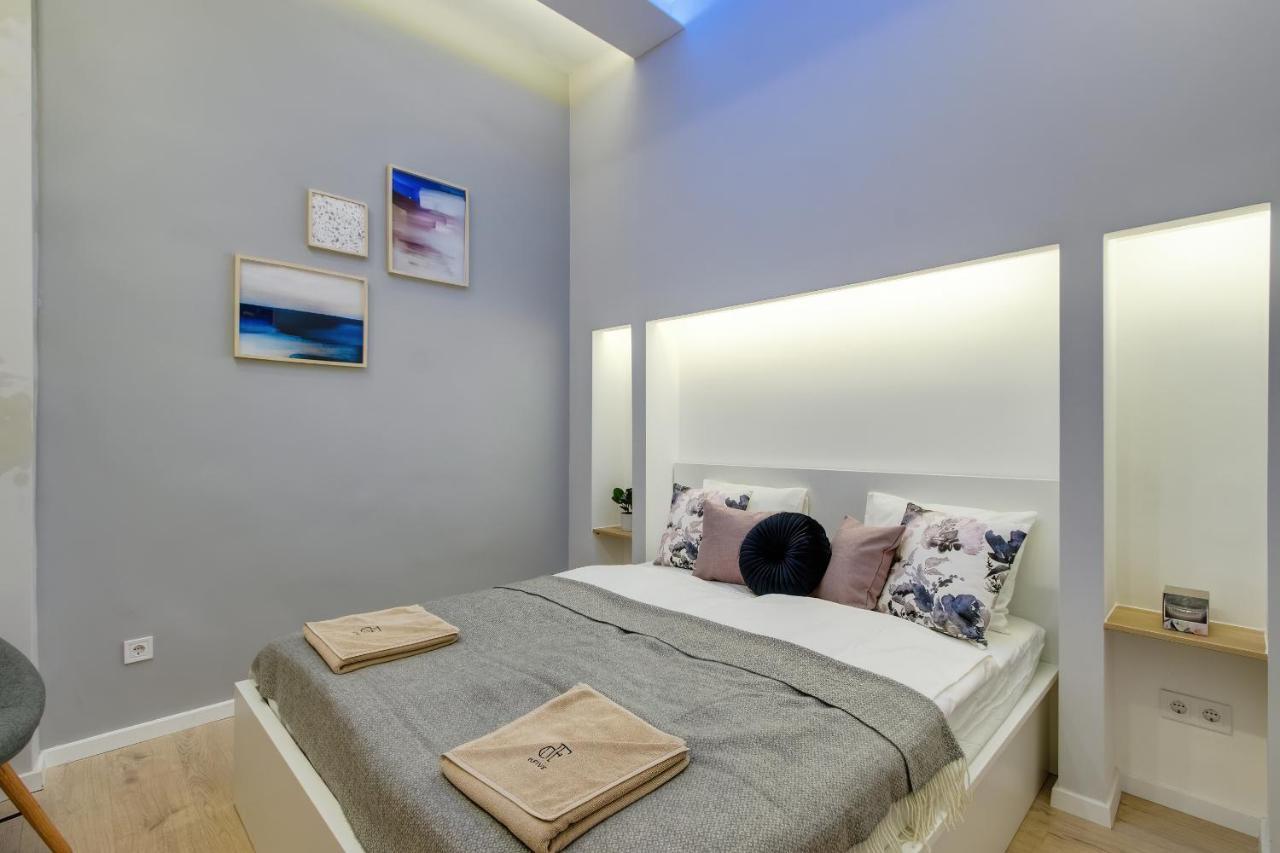 D.Five Aradi B Apartment Boedapest Buitenkant foto