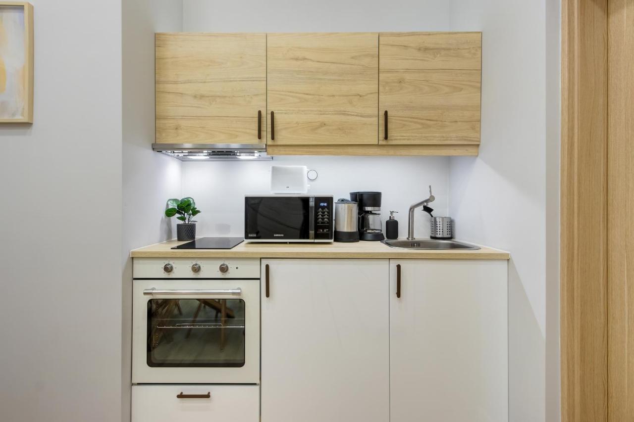 D.Five Aradi B Apartment Boedapest Buitenkant foto